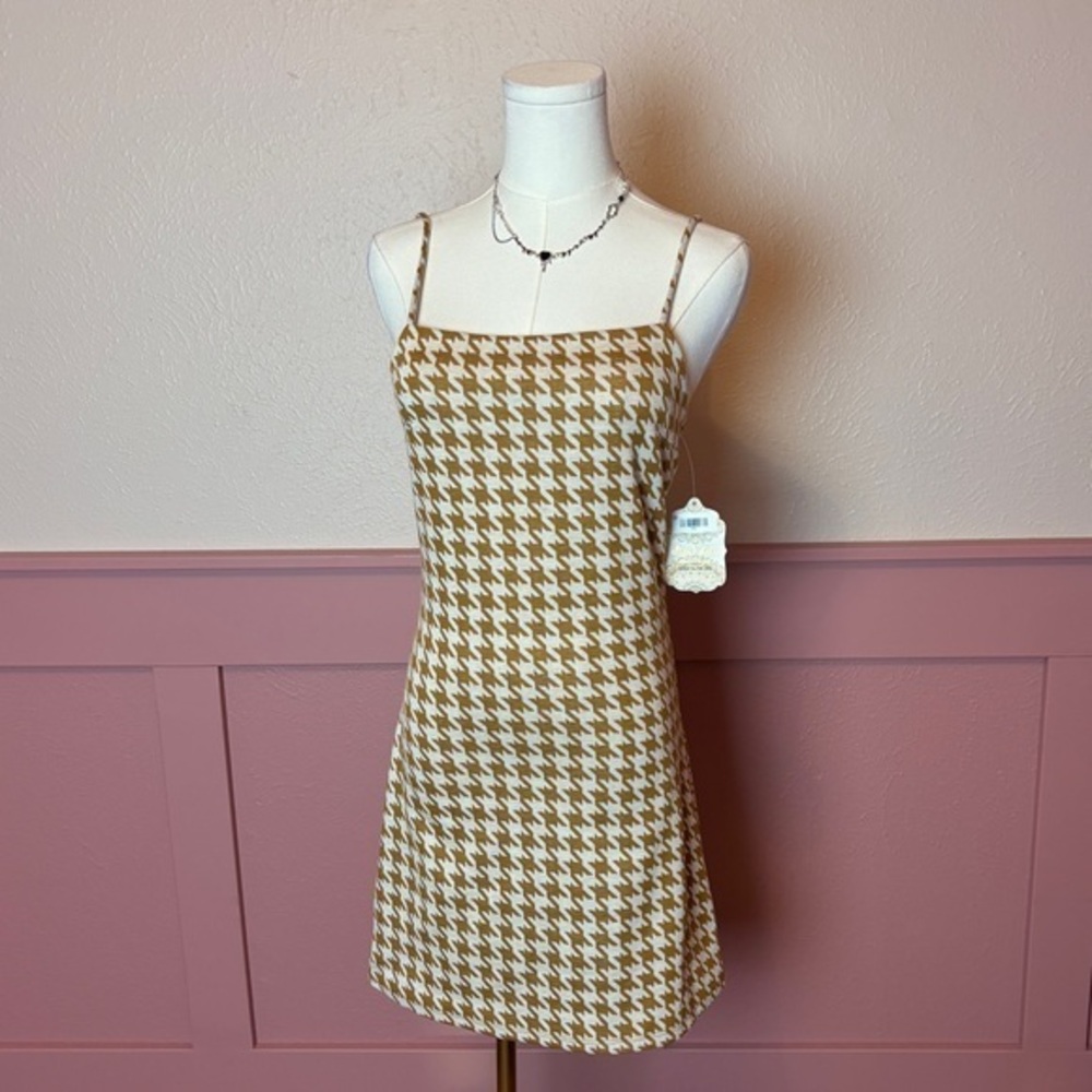 boho indie retro houndstooth mini dress
Altar’d State
Jessie
NWT
Sz Small